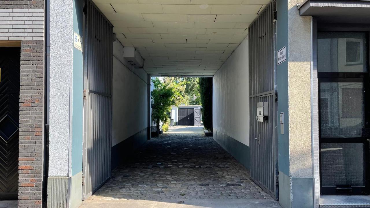 Апартаменты Oase Im Gruenen Hinterhof, Eg, Ruhe, Terrasse, Carport, Free Paytv, Kaffee&Tee, Fahrraeder Дуйсбург Экстерьер фото